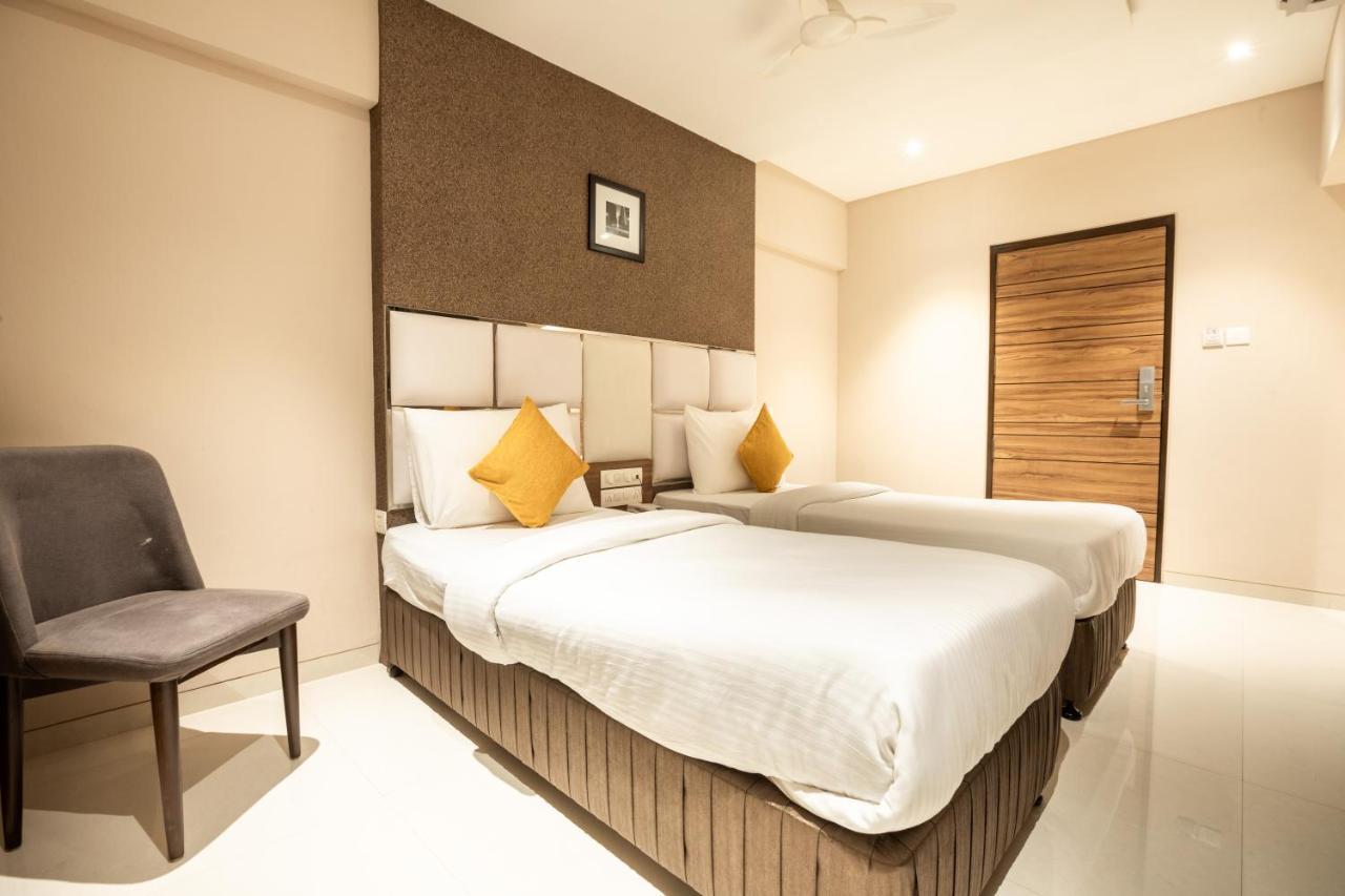 Hotel Pacific Residency - Andheri Mumbai Exterior photo